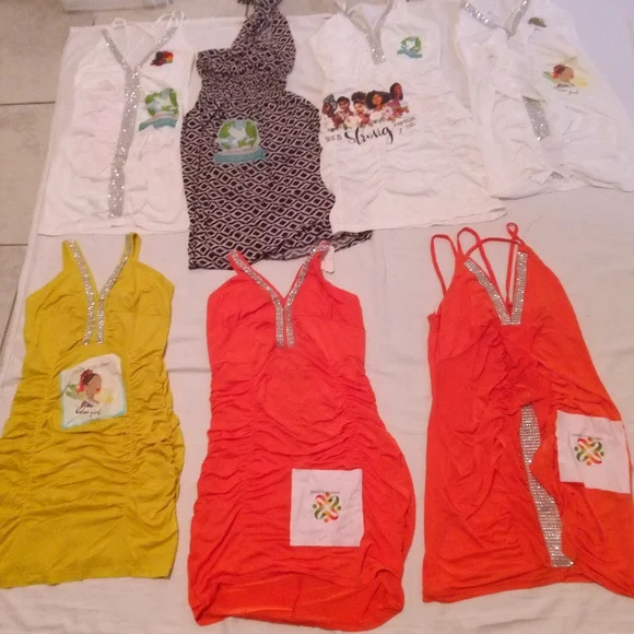 Clothes - Picture 8 of 8